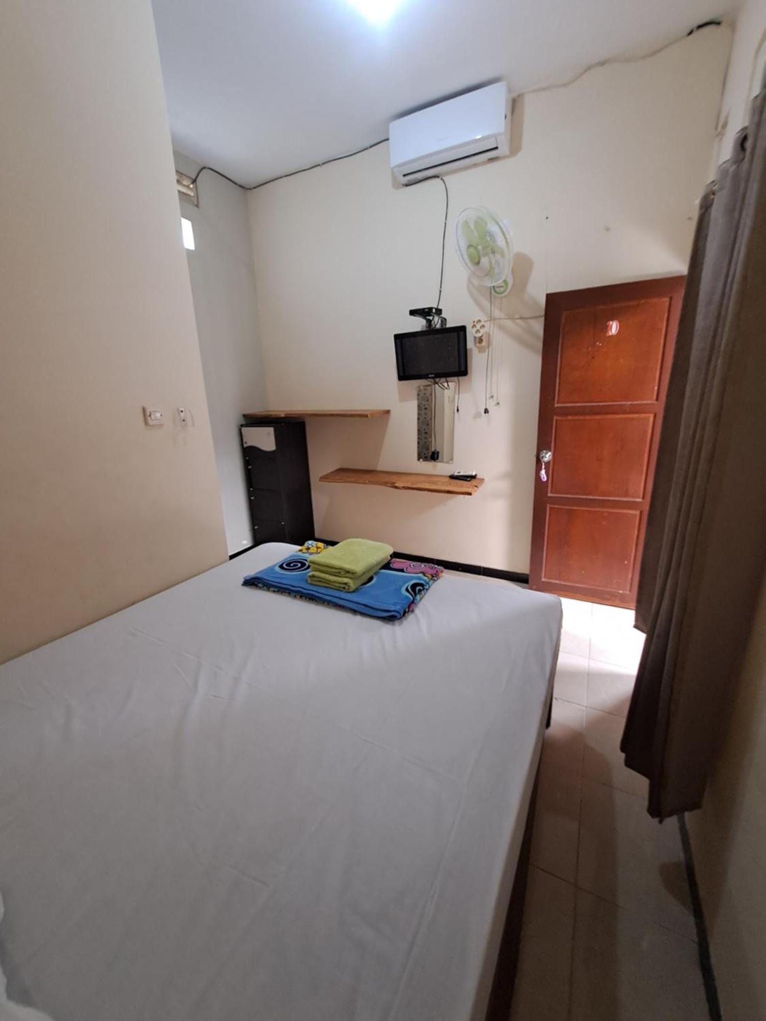 Azza Karimunjawa Hotell Exteriör bild